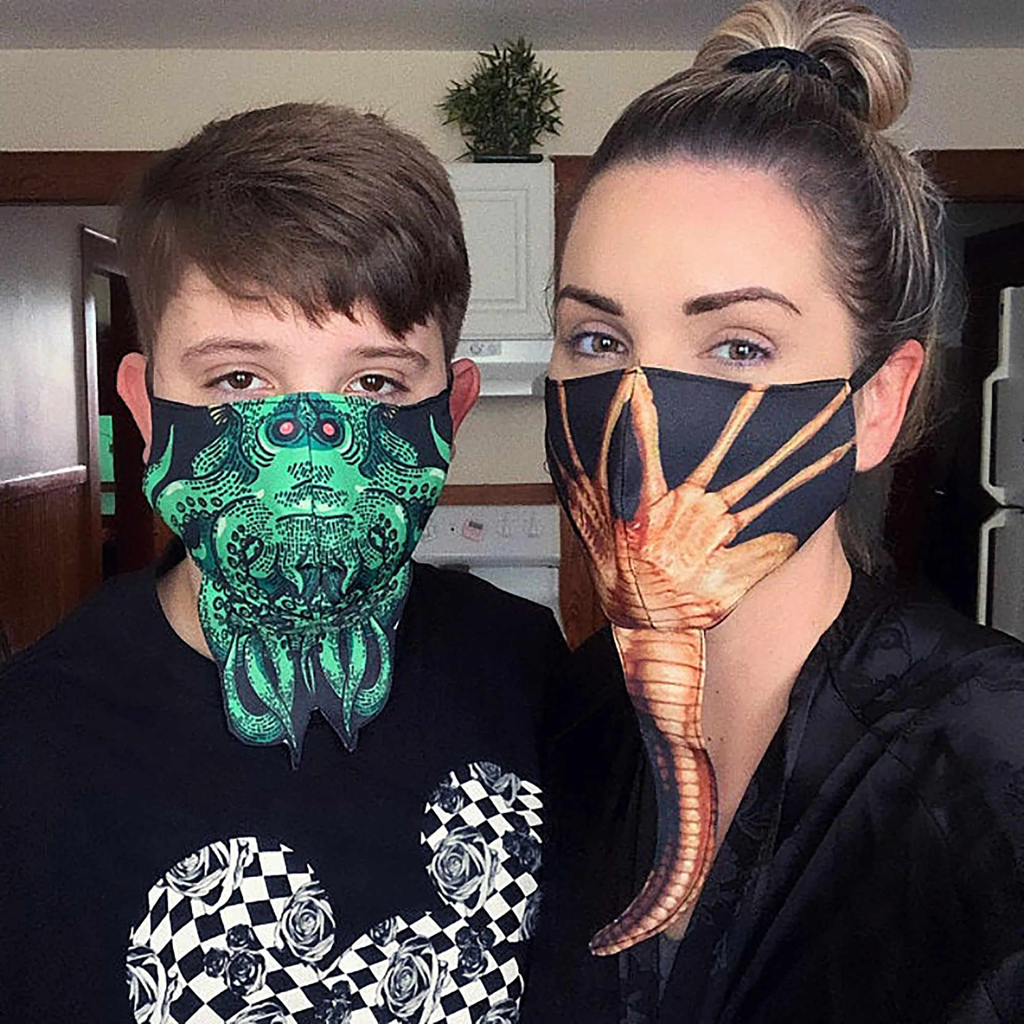 Cthulhu Mask. HP Lovecraft fan, adjustable fabric face covering